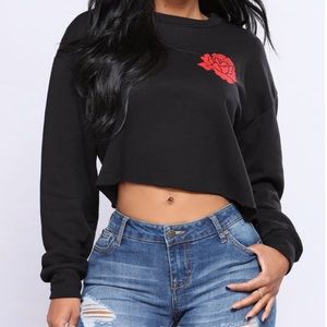 🌹 Fashion Nova Black Cropped Sweatshirt 🌹